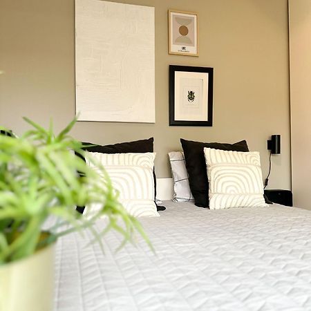 Bed & Breakfast Waterpoort - Incl Gratis Licht Ontbijt En Parking Sneek Exteriör bild