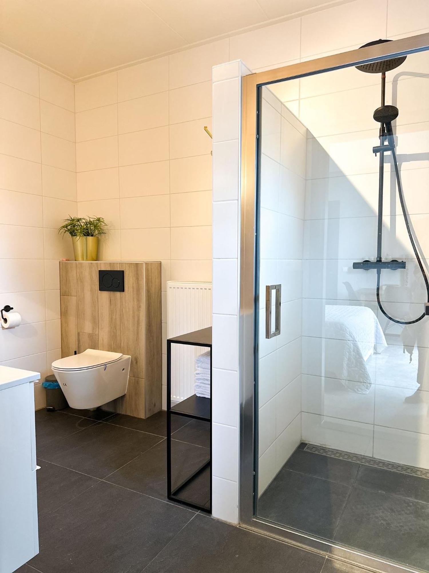Bed & Breakfast Waterpoort - Incl Gratis Licht Ontbijt En Parking Sneek Exteriör bild