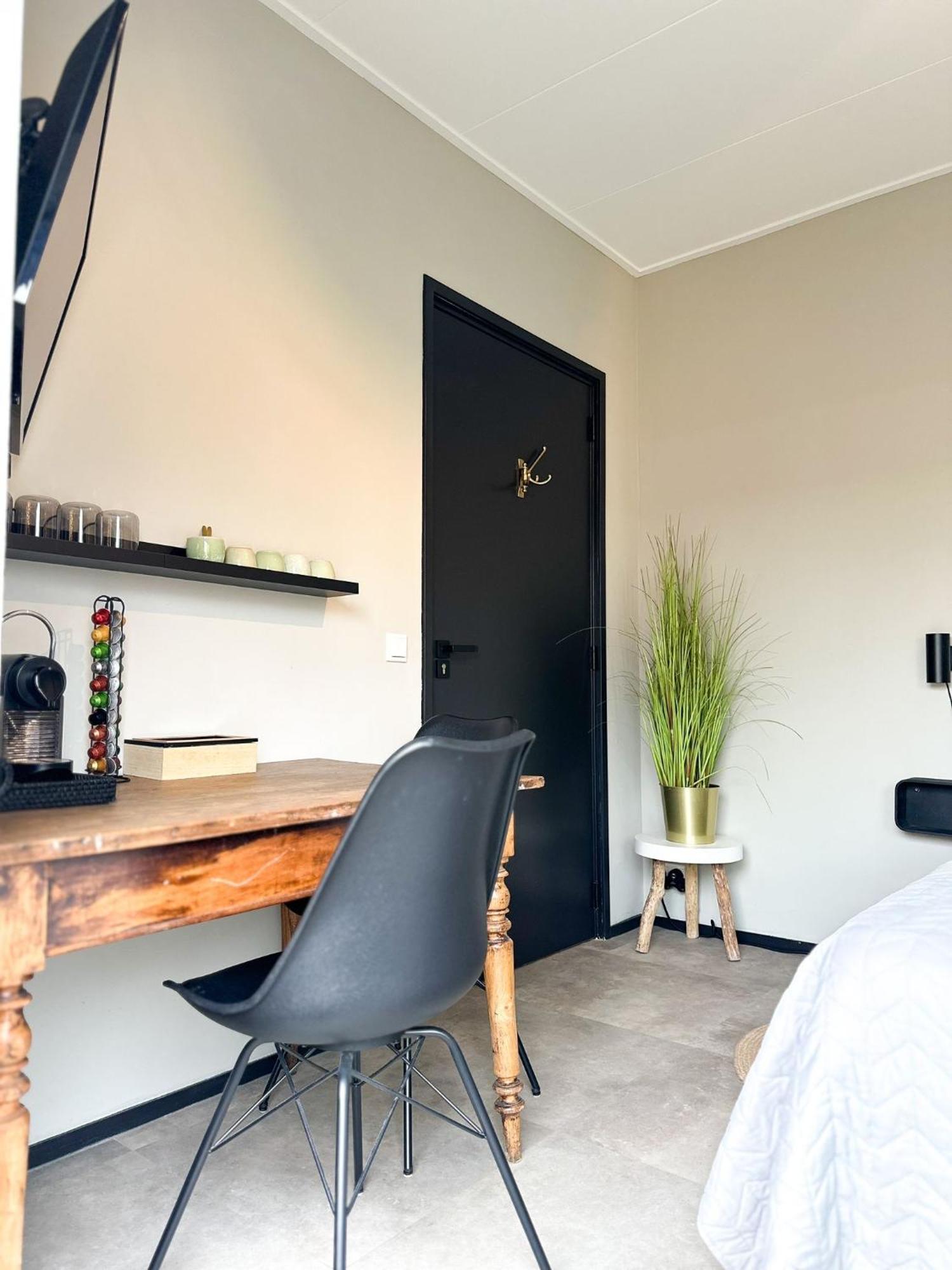 Bed & Breakfast Waterpoort - Incl Gratis Licht Ontbijt En Parking Sneek Exteriör bild